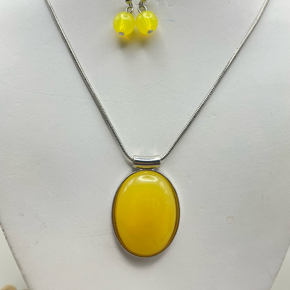 Yellow Pendant Necklace and Earrings Set